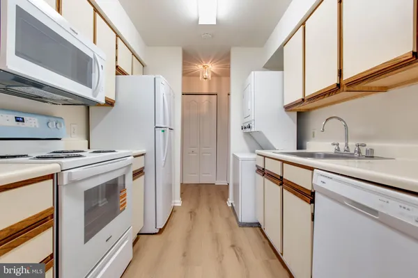 $2,100 | 8399 Montgomery Run Road, Unit G, Ellicott City, MD 21043