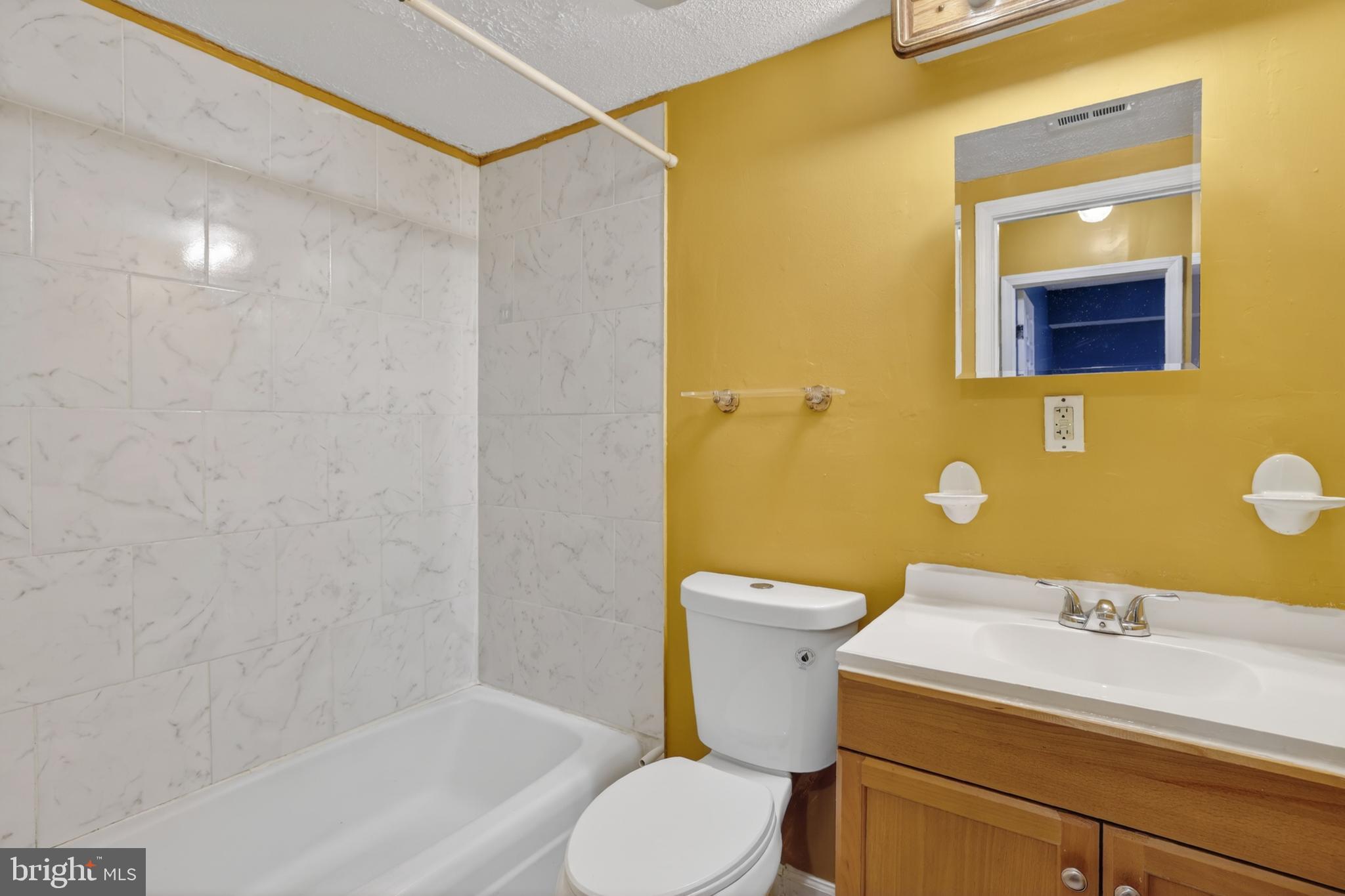 7527 Riverdale Road, Unit 1827 Hyattsville, MD 20784 - Photo 18 of 28