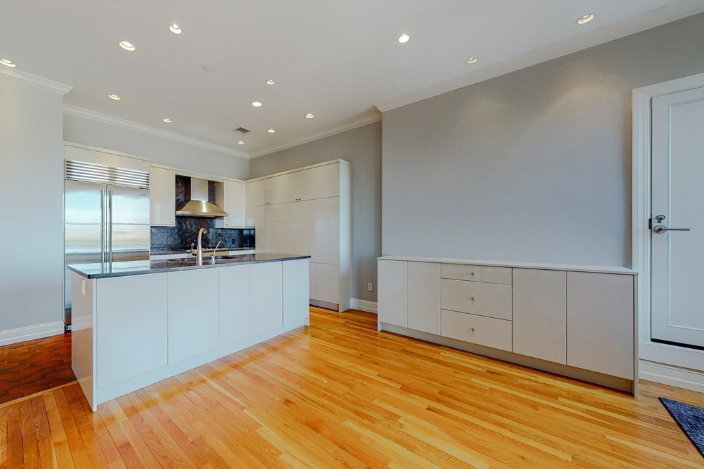 144 Beacon Street, Unit 5 Boston, MA 02116 - Photo 12 of 29