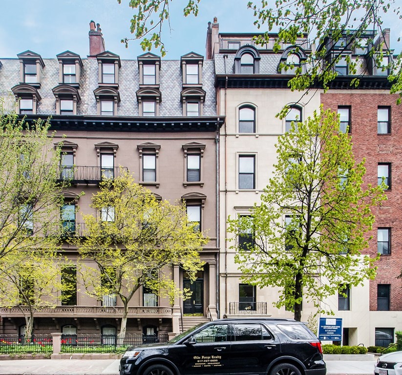 144 Beacon Street, Unit 5 Boston, MA 02116 - Photo 2 of 29