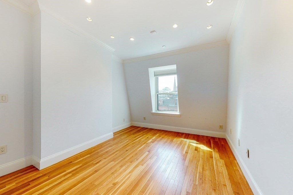 144 Beacon Street, Unit 5 Boston, MA 02116 - Photo 25 of 29