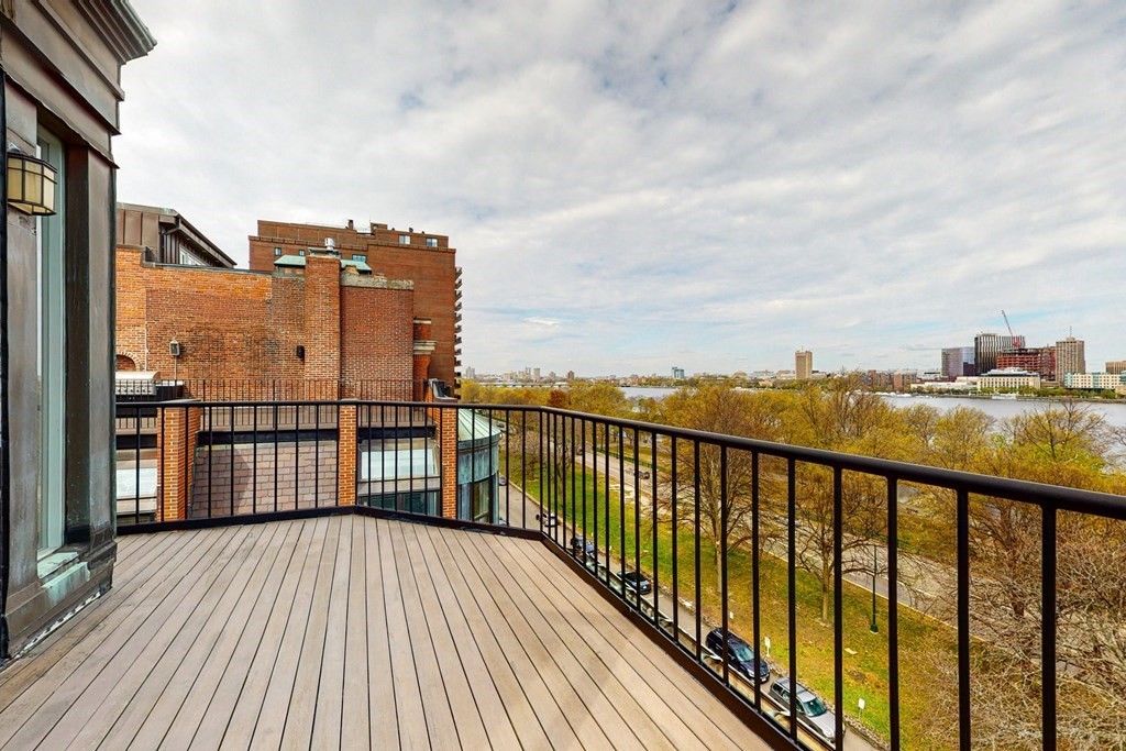 144 Beacon Street, Unit 5 Boston, MA 02116 - Photo 5 of 29