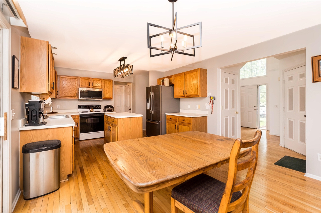 399 Quail Ridge Court Waterford, MI 48327 - Photo 10 of 44
