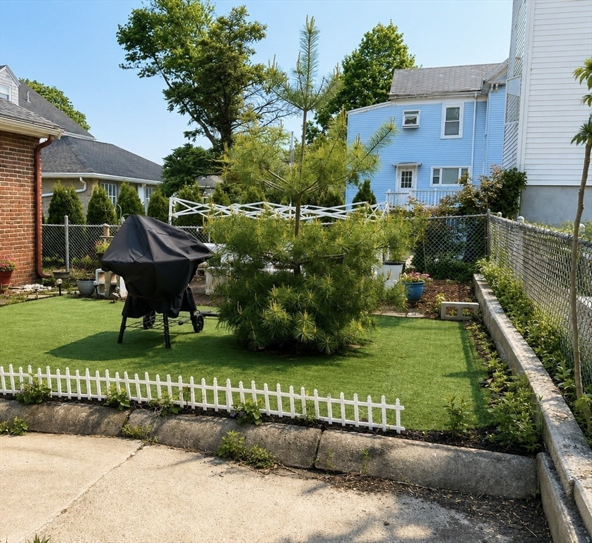18 Pierce Street Malden, MA 02148 - Photo 36 of 36