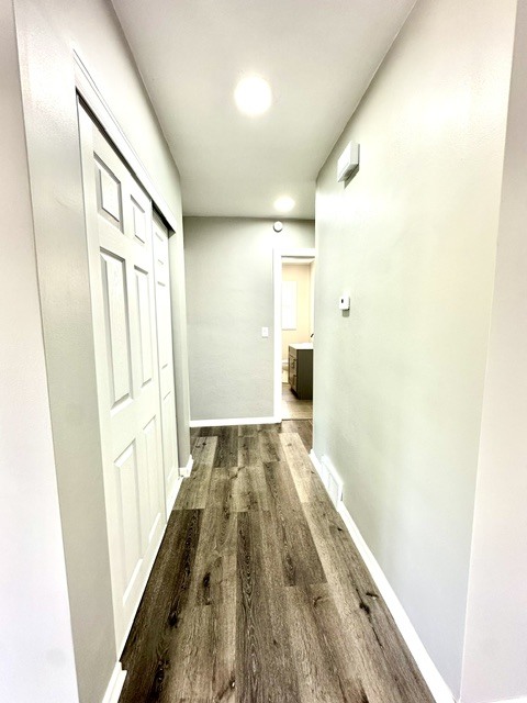 513 Cookane Avenue Elgin, IL 60120 - Photo 9 of 26 a view of a bathroom with a bathtub
