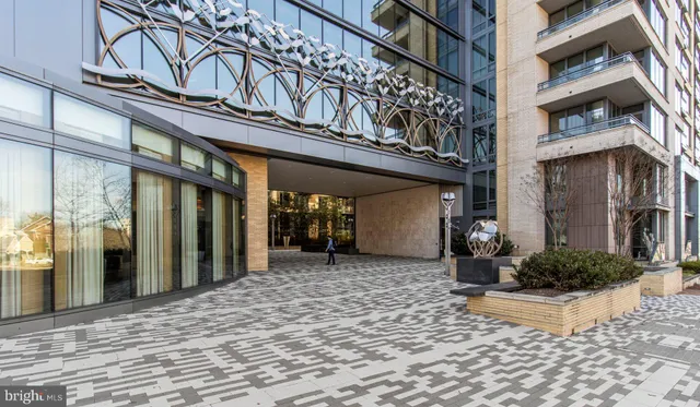 $2,481 | 8300 Wisconsin Avenue, Unit 1B1612, Bethesda, MD 20814