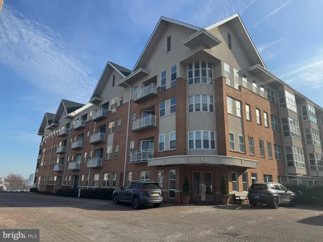 $1,800 | 23 Pierside Drive, Unit 201, Baltimore, MD 21230