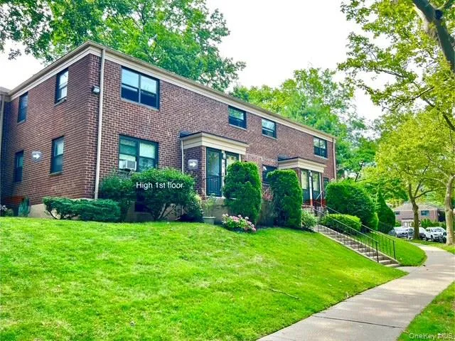 $339,000 | 219-36 74th Avenue, Unit 323A1 | Oakland Gardens