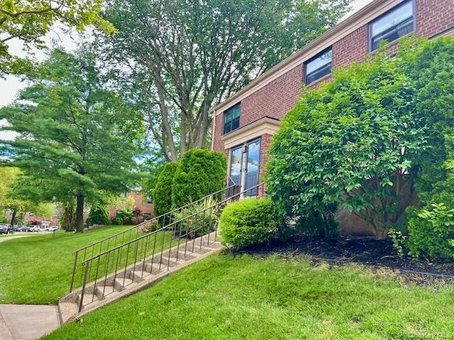 $339,000 | 219-36 74th Avenue, Unit 323A1 | Oakland Gardens