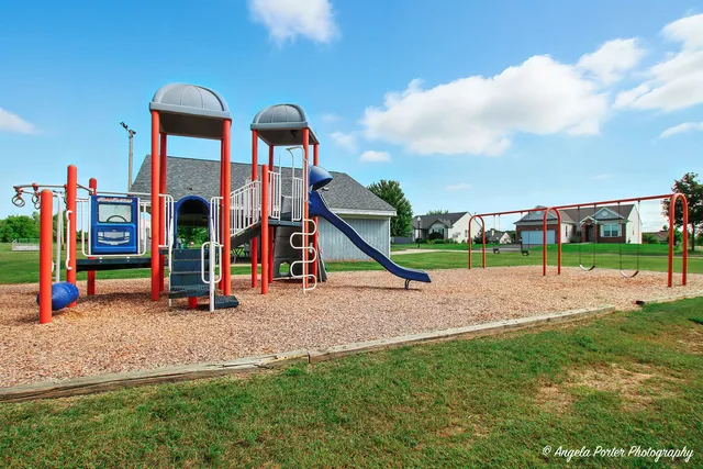 $525,000 | 10910 Partridge Trail, Richmond, IL 60071