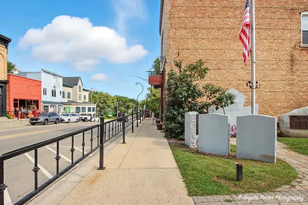 $525,000 | 10910 Partridge Trail, Richmond, IL 60071