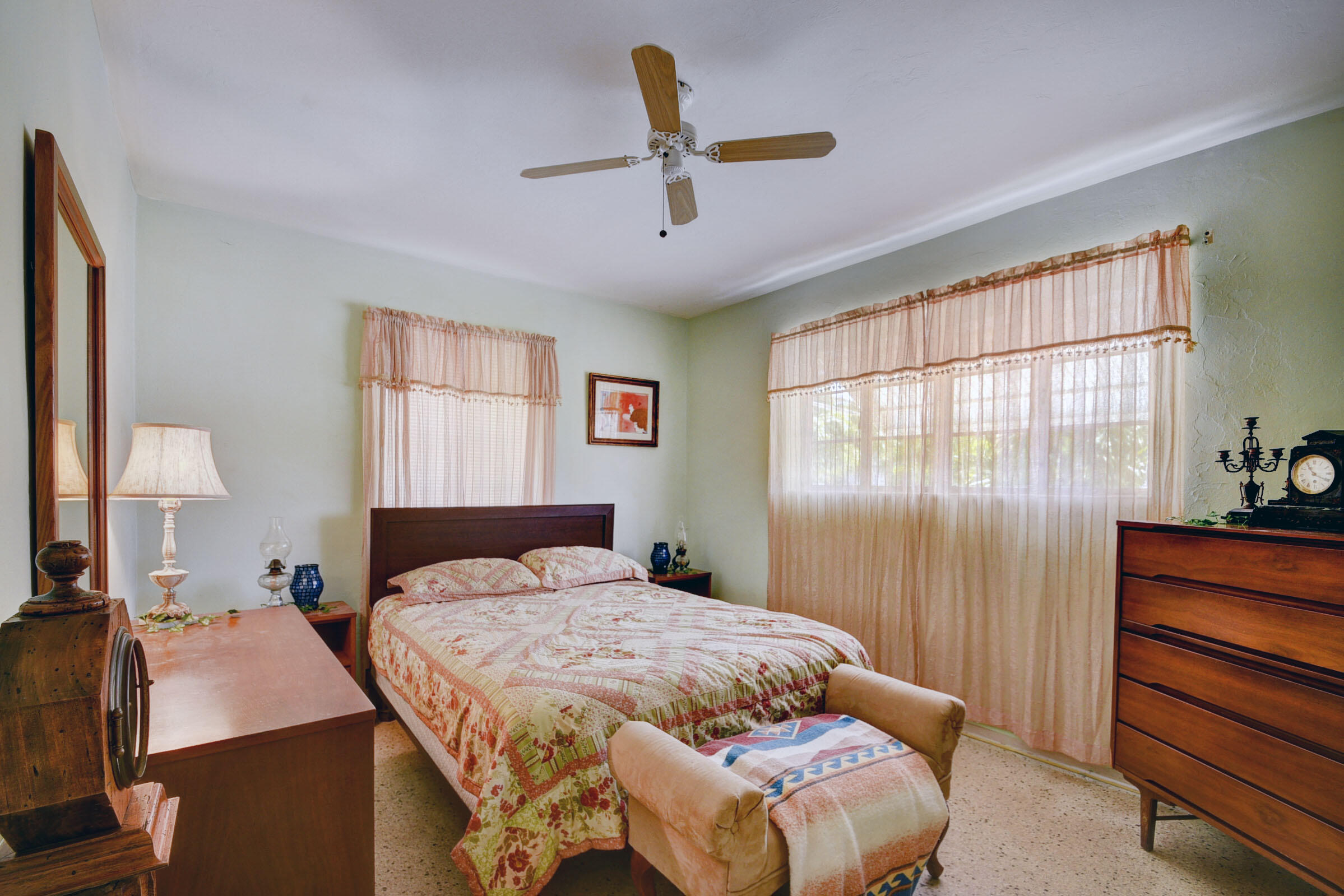 323 Putnam Ranch Road West Palm Beach, FL 33405 - Photo 18 of 27 roomy master