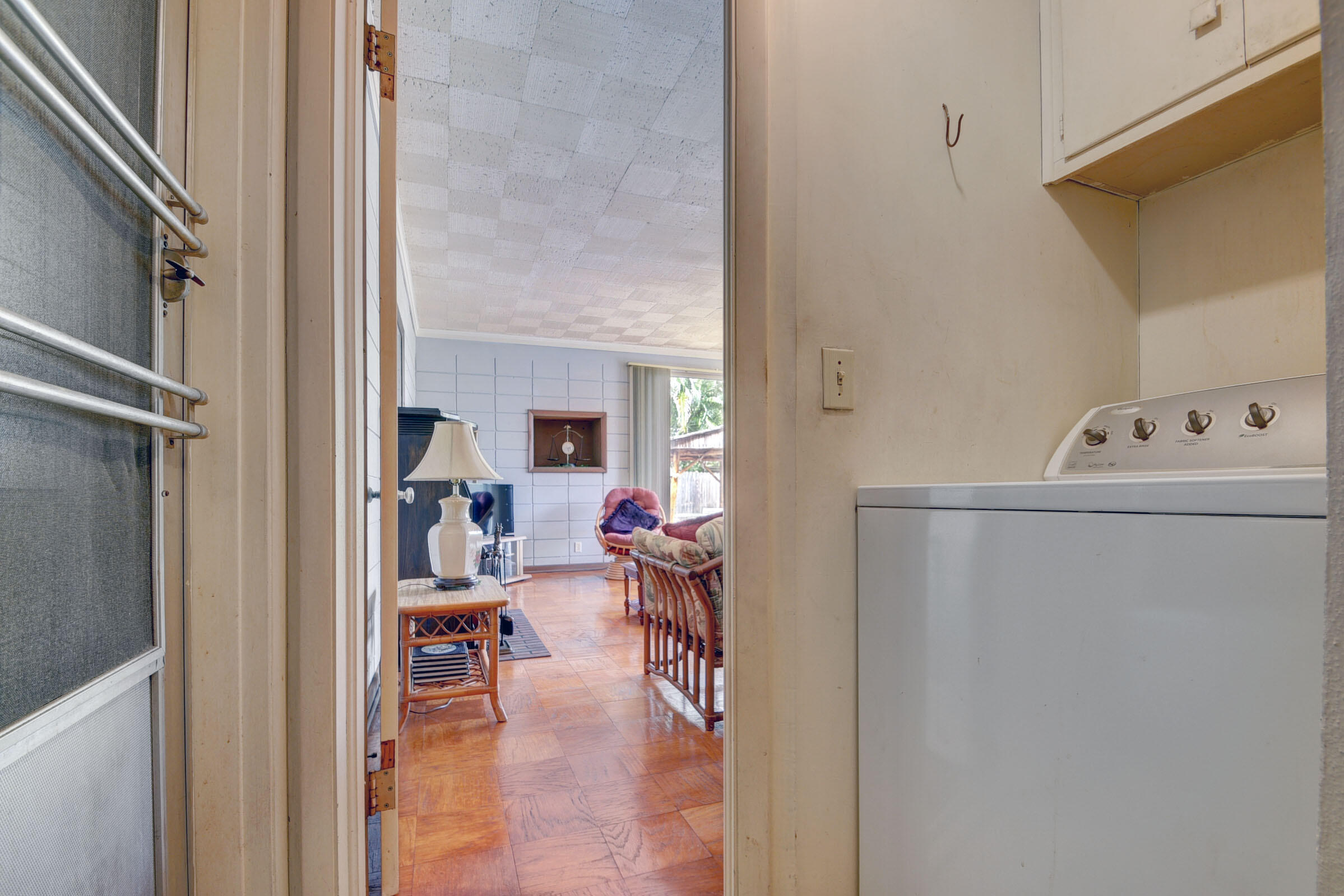 323 Putnam Ranch Road West Palm Beach, FL 33405 - Photo 20 of 27 washer inside