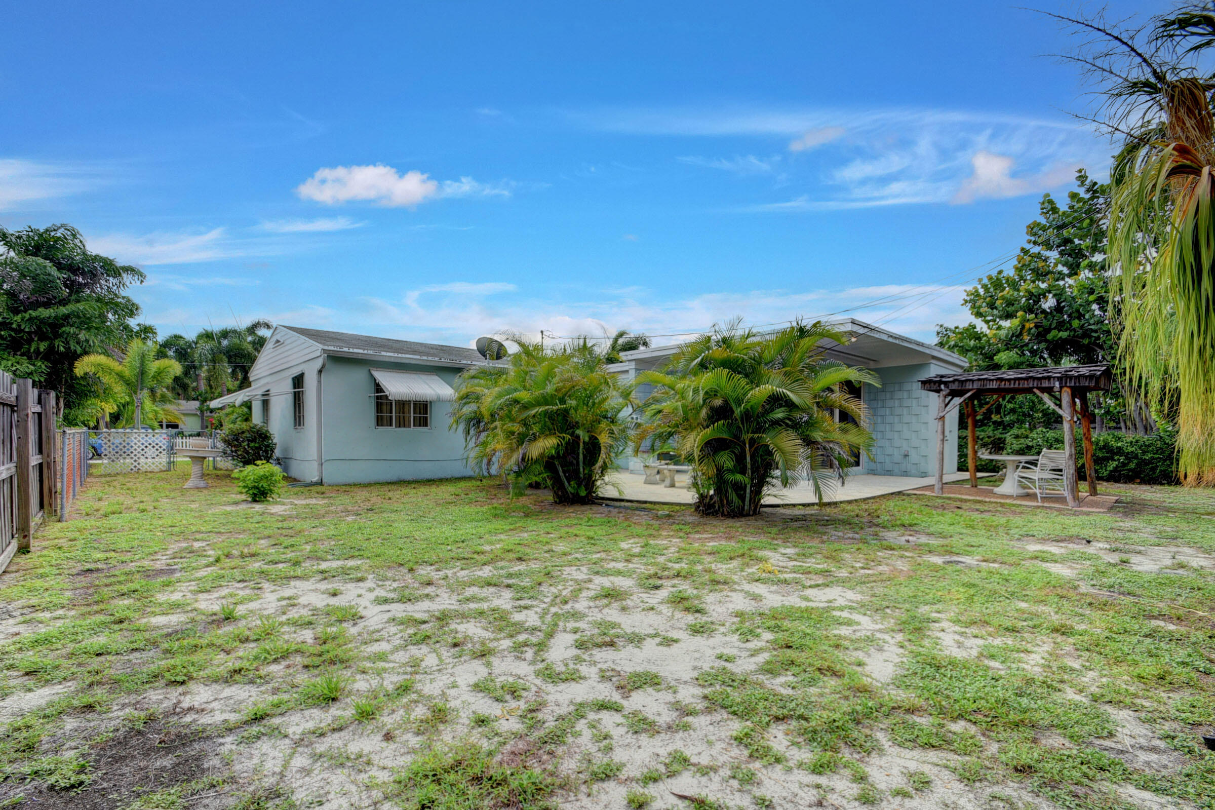 323 Putnam Ranch Road West Palm Beach, FL 33405 - Photo 26 of 27 room for pool
