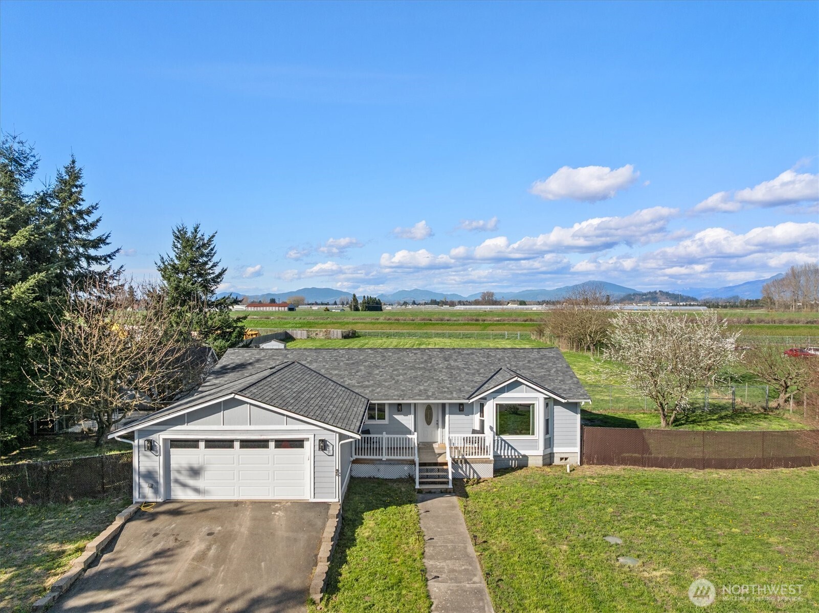 17771 Dunbar Road Mount Vernon, WA 98273 - Photo 1 of 38 Gallery Image 1