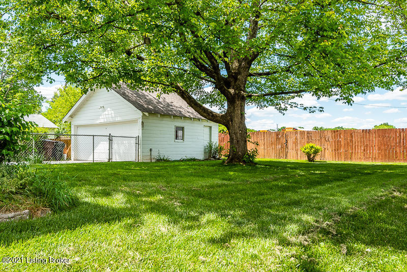4213 Alton Road Louisville, KY 40207 - Photo 5 of 38 view from deck
