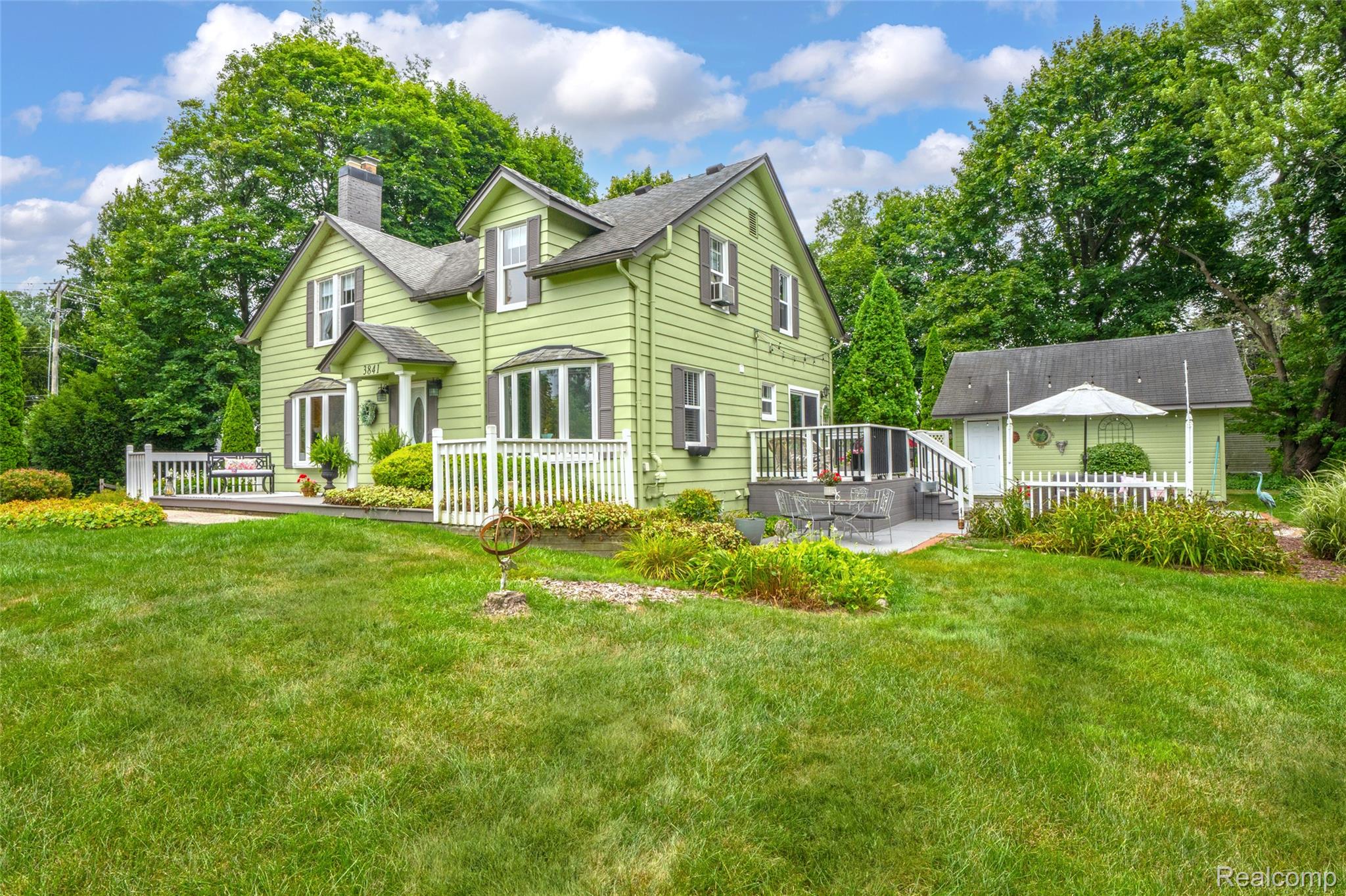 3841 Covert Road Waterford, MI 48328 - Photo 55 of 87 3841 Covert Rd Waterford EXT-13.jpg