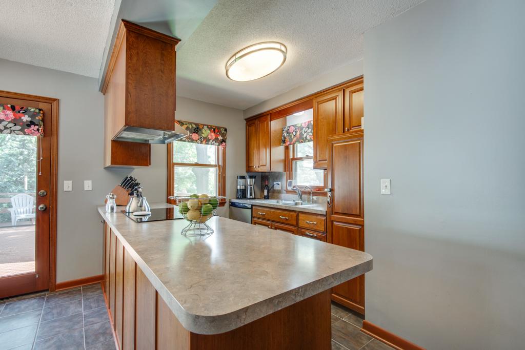 8917 Morris Road Bloomington, MN 55437 - Photo 20 of 42