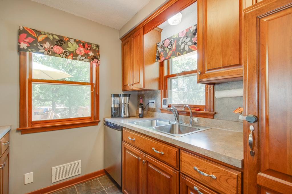 8917 Morris Road Bloomington, MN 55437 - Photo 23 of 42