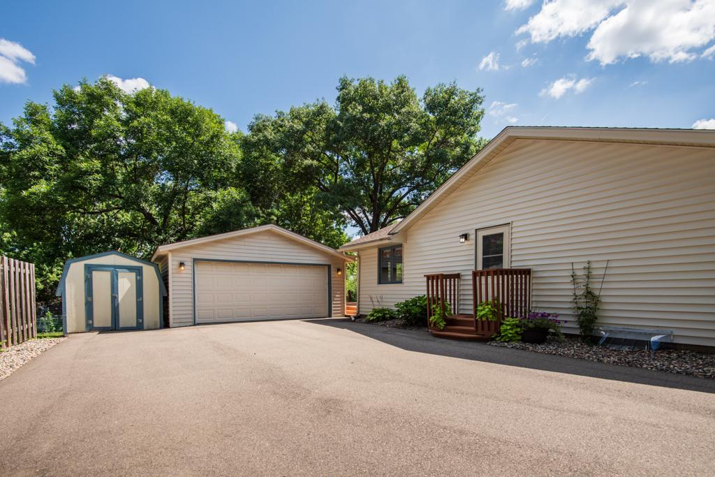 8917 Morris Road Bloomington, MN 55437 - Photo 4 of 42