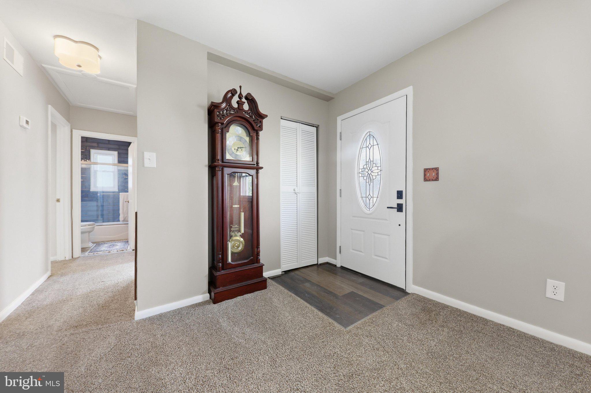 417 Elmwood Road Baltimore, MD 21206 - Photo 3 of 46 Foyer