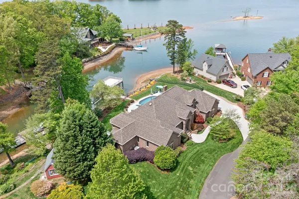 $2,350,000 | 1395 Strawberry Lane, Denver, NC 28037