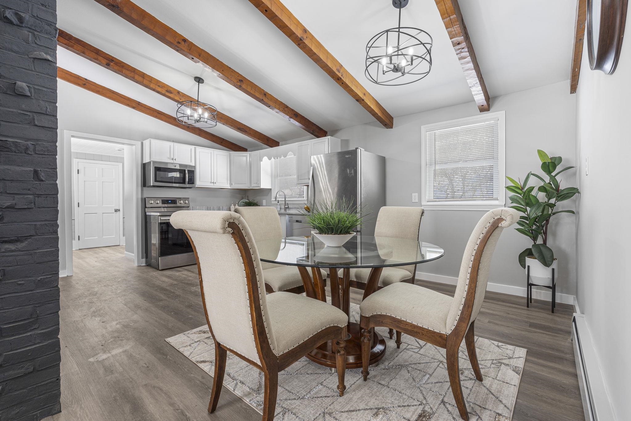 32 Chester Road Derry, NH 03038 - Photo 5 of 16