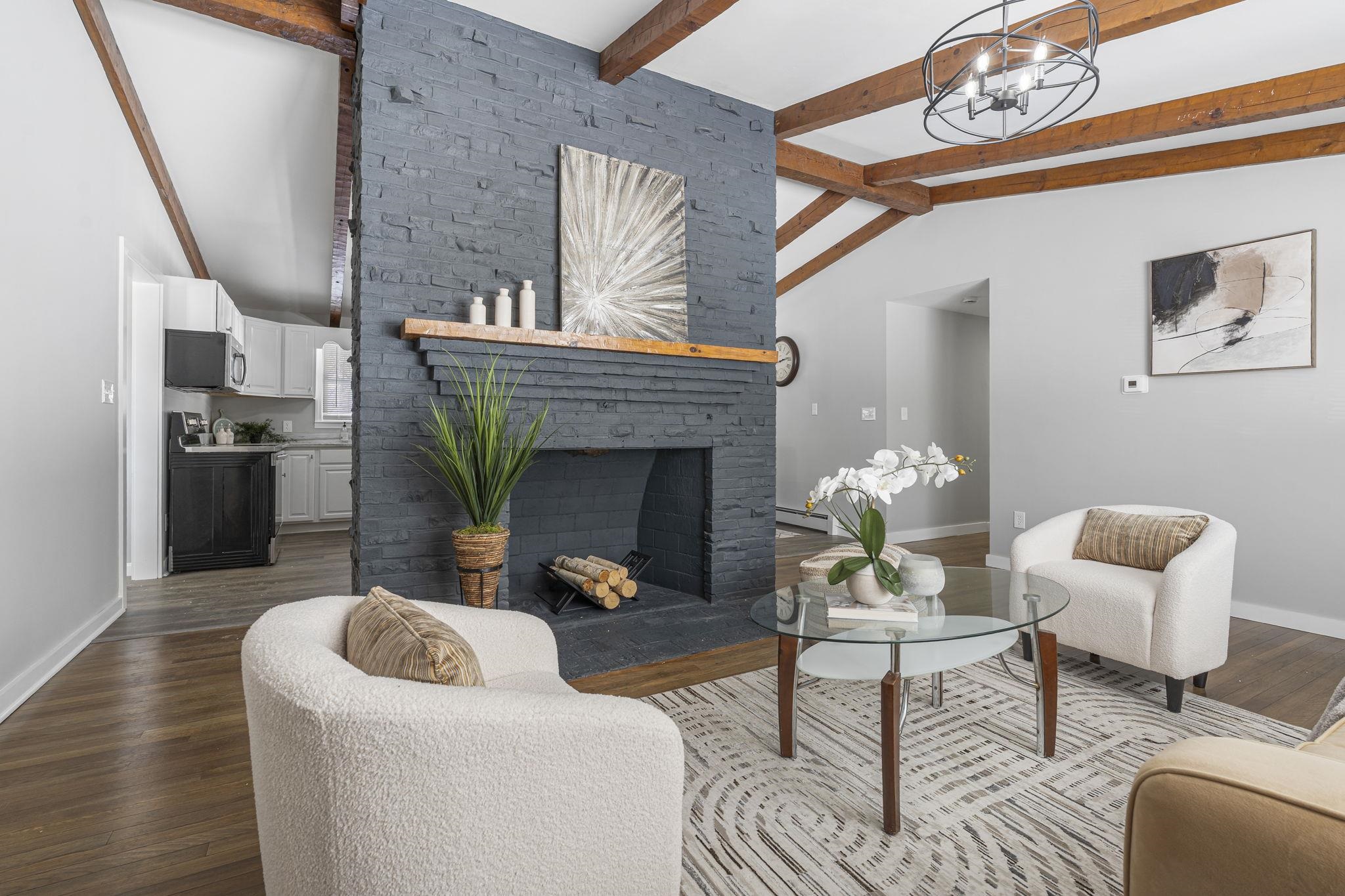 32 Chester Road Derry, NH 03038 - Photo 8 of 16