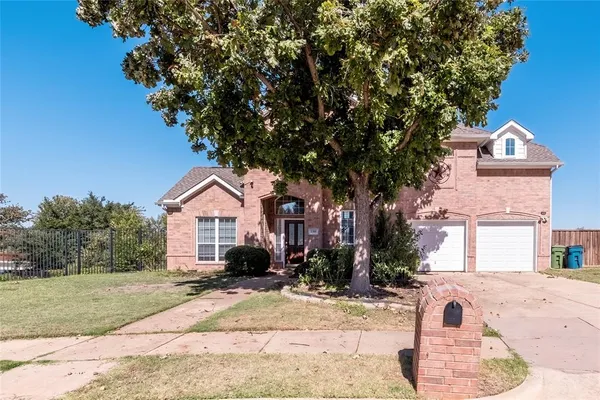 $2,950 | 2318 Balleybrooke Drive, Lewisville, TX 75077