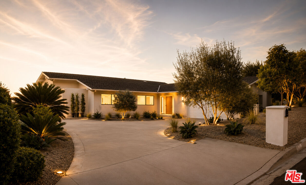 20374 Seaboard Road Malibu, CA 90265 - Photo 3 of 26