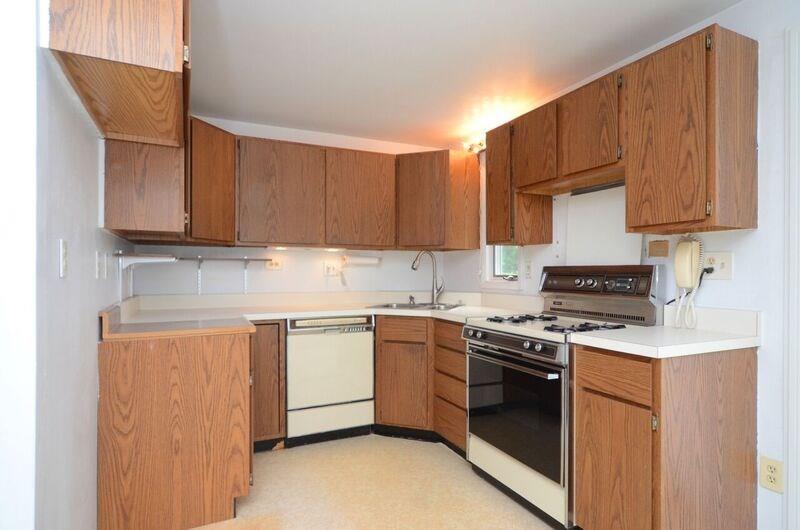 200 Sheldon Avenue Green Tree, PA 15220 - Photo 8 of 25 Kitchen