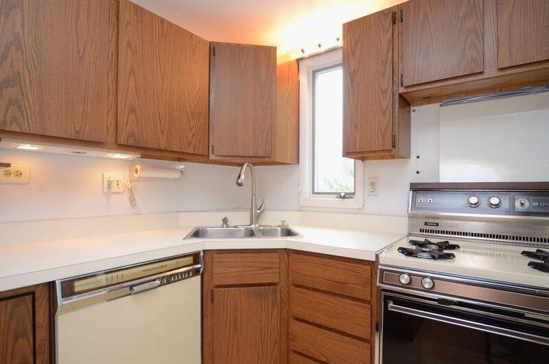 200 Sheldon Avenue Green Tree, PA 15220 - Photo 9 of 25 Kitchen with Corner Sink Seller installed Window