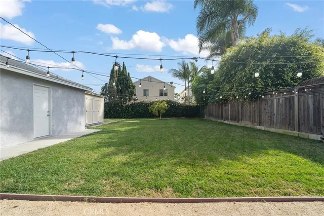 $4,500 | 2580 Westminster Avenue, Costa Mesa, CA 92627