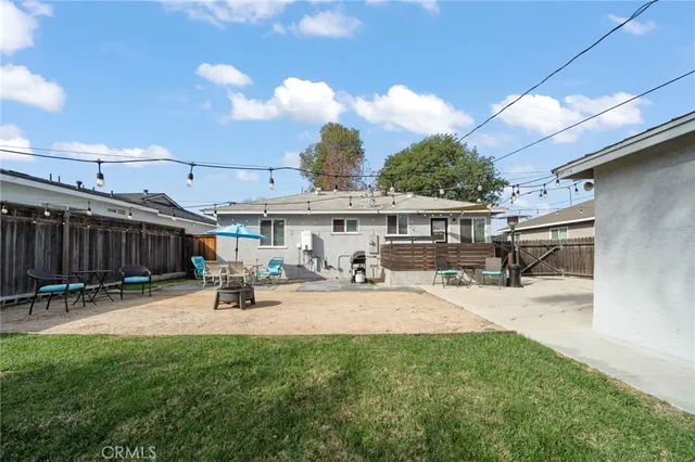 $4,500 | 2580 Westminster Avenue, Costa Mesa, CA 92627