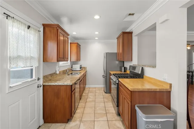 $4,500 | 2580 Westminster Avenue, Costa Mesa, CA 92627