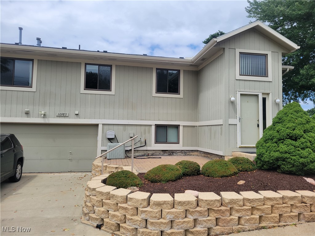 10983 Spear Road Painesville, OH 44077 - Photo 1 of 33