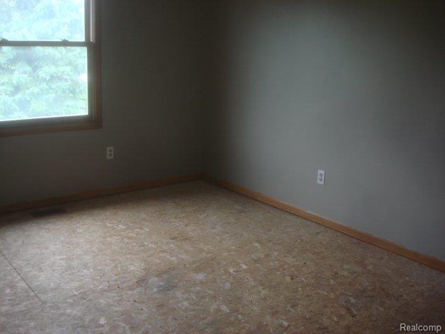 8886 McColl Road Brighton, MI 48116 - Photo 4 of 12 DSC00467