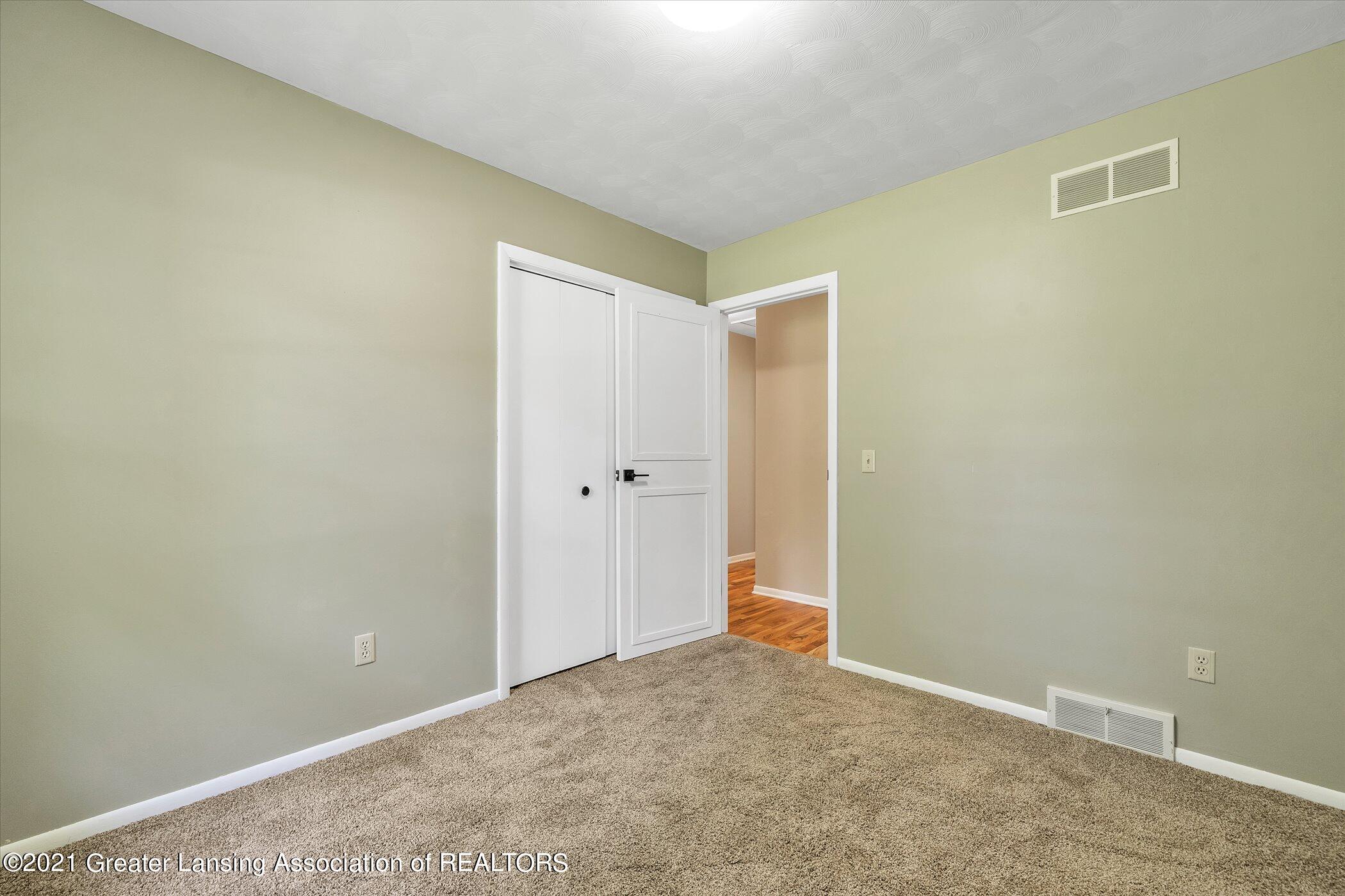 12159 Pine Ridge Drive Perry, MI 48872 - Photo 19 of 40 19-12159-Pine-Ridge-Dr-WindowStill-Real-