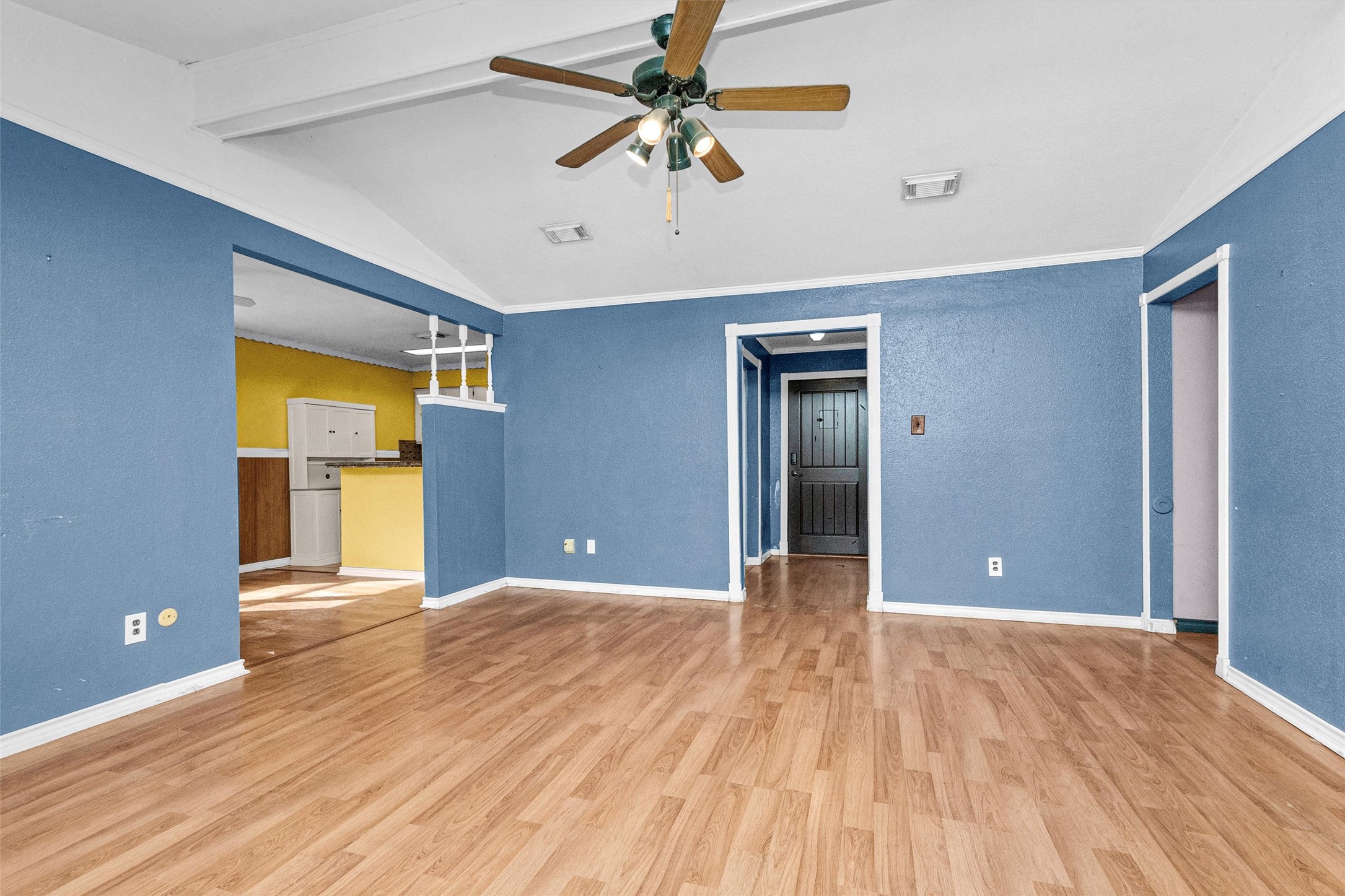 10067 White Rock Road Conroe, TX 77306 - Photo 21 of 46 a view of an empty room with a window and a ceiling fan