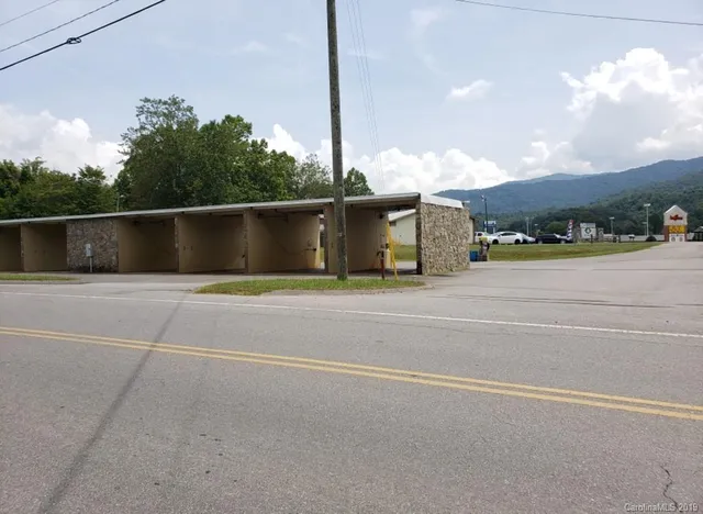 $450,000 | 19 Riverwood Road, Swannanoa, NC 28778