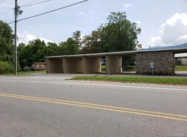 $450,000 | 19 Riverwood Road, Swannanoa, NC 28778