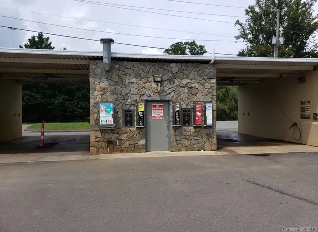 $450,000 | 19 Riverwood Road, Swannanoa, NC 28778