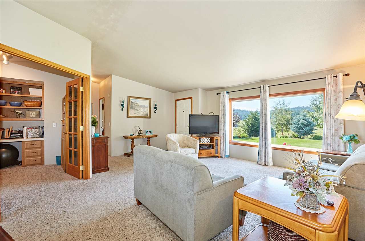16404 North Madison Road Mead, WA 99021 - Photo 5 of 38