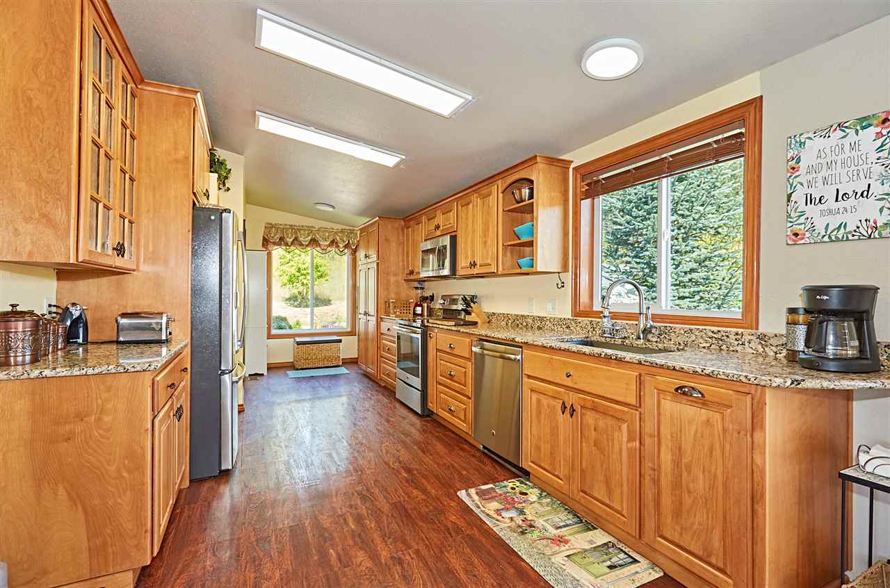 16404 North Madison Road Mead, WA 99021 - Photo 8 of 38