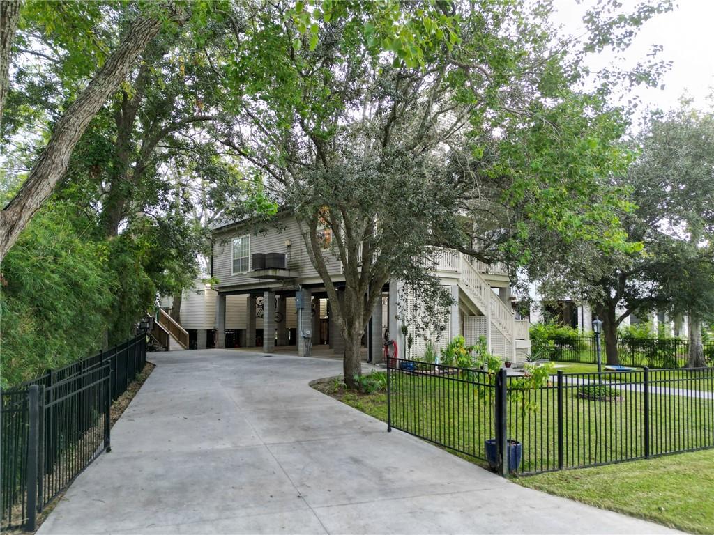 225 West Street Mandeville, LA 70448 - Photo 5 of 51