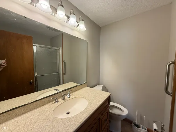 $1,200 | 1216 North Cherry Street, Rushville, IN 46173