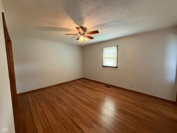 $1,200 | 1216 North Cherry Street, Rushville, IN 46173