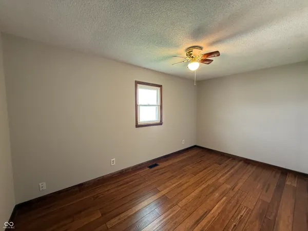 $1,200 | 1216 North Cherry Street, Rushville, IN 46173