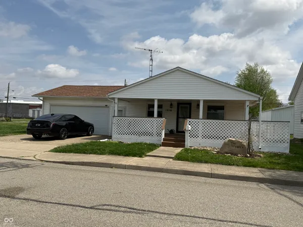 $1,200 | 1216 North Cherry Street, Rushville, IN 46173