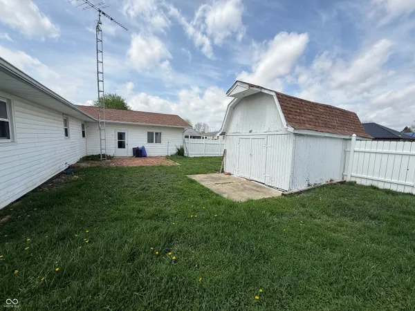 $1,200 | 1216 North Cherry Street, Rushville, IN 46173